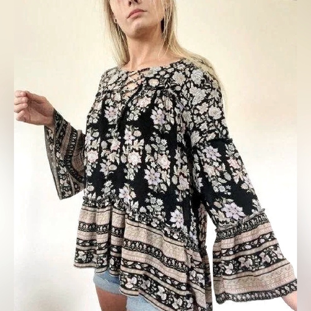 American Eagle Outfitters Dark Floral boho Grunge Tunic Top Blouse Size Medium - Picture 1 of 7